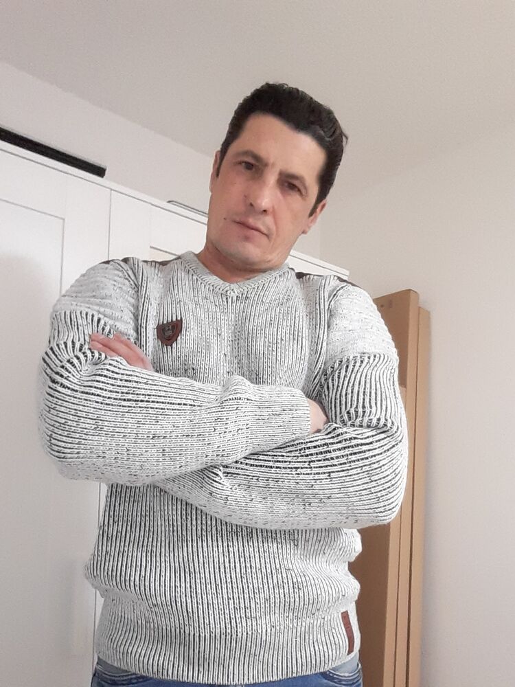  Laufen,   , 44 ,     , c 