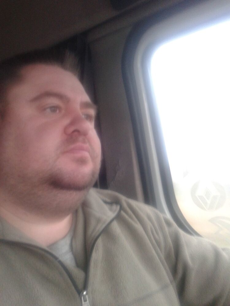  12737516  Ivan, 46 ,    -