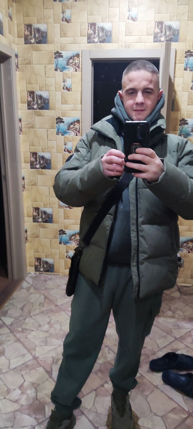  48346146  Stanislav, 38 ,    