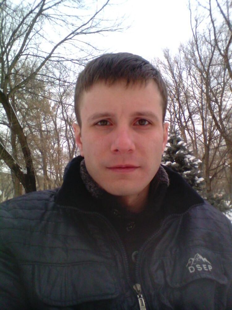  9409406  Anatolii, 32 ,    