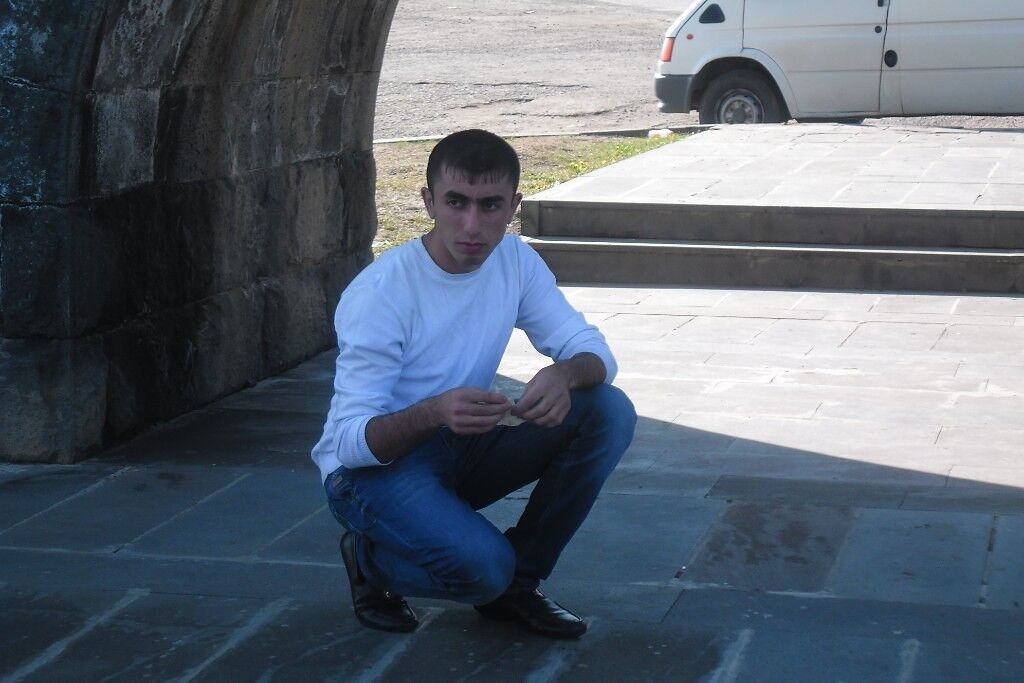  5922796  TIKO, 34 ,    