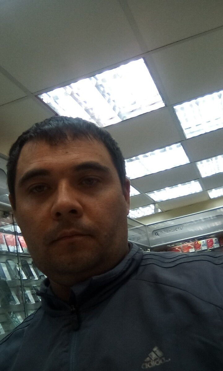  6819506  Roman, 44 ,    