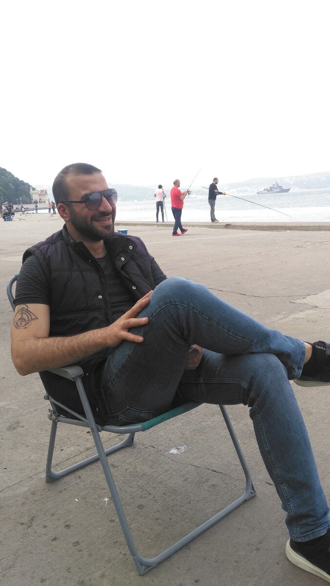  Kemerburgaz,   Tahsin, 37 ,   ,   , c 