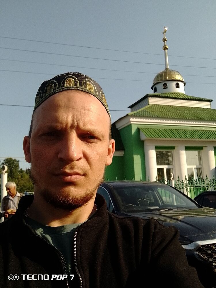  ,   Aziz, 30 ,   ,   