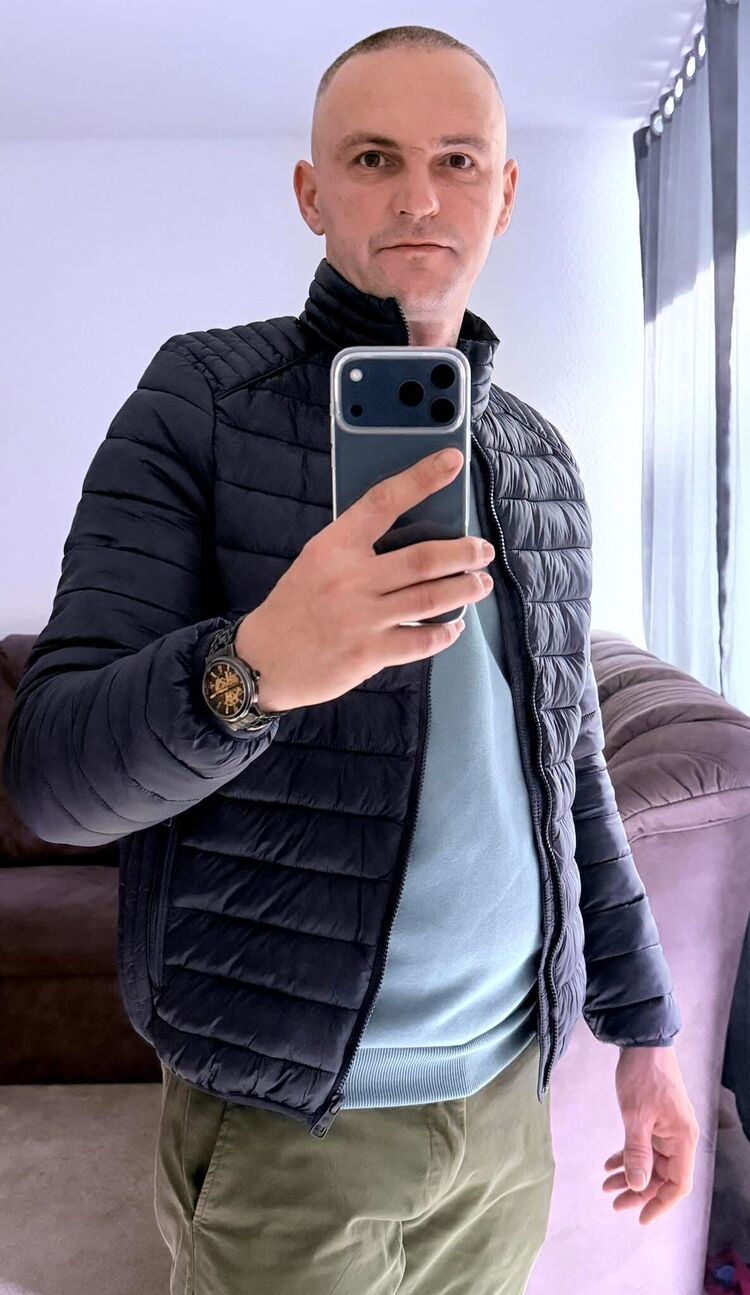  Gelsenkirchen,   Andrey, 37 ,     , c 