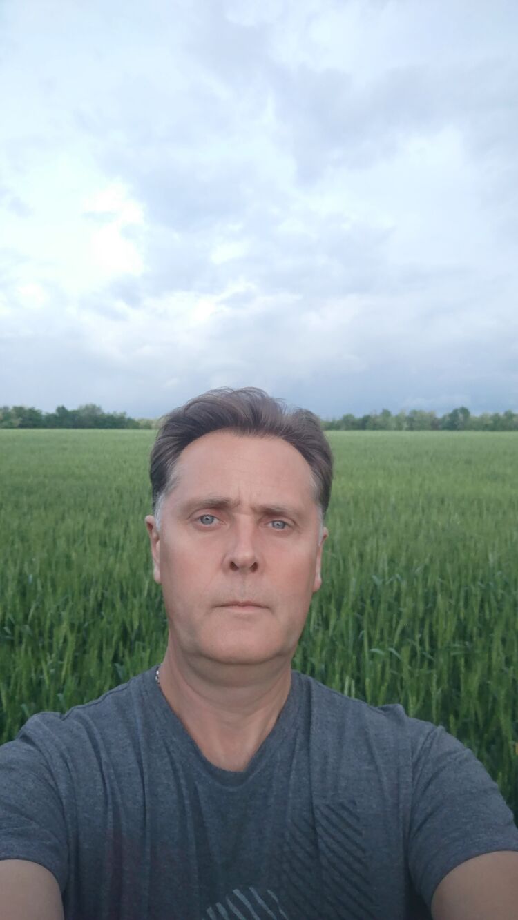  24784126  Alex, 56 ,    