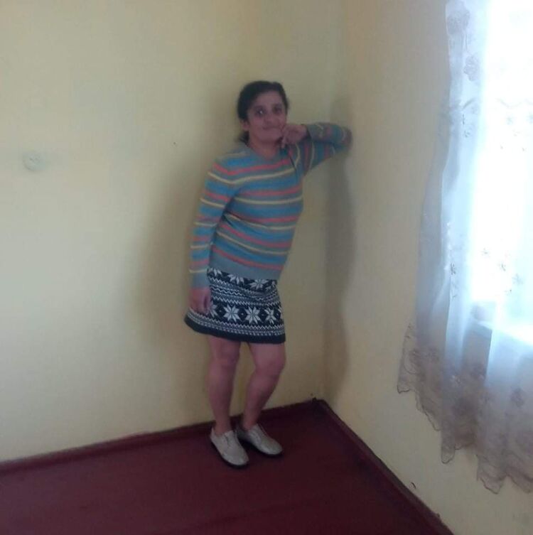  48548056  Tamo, 52 ,    