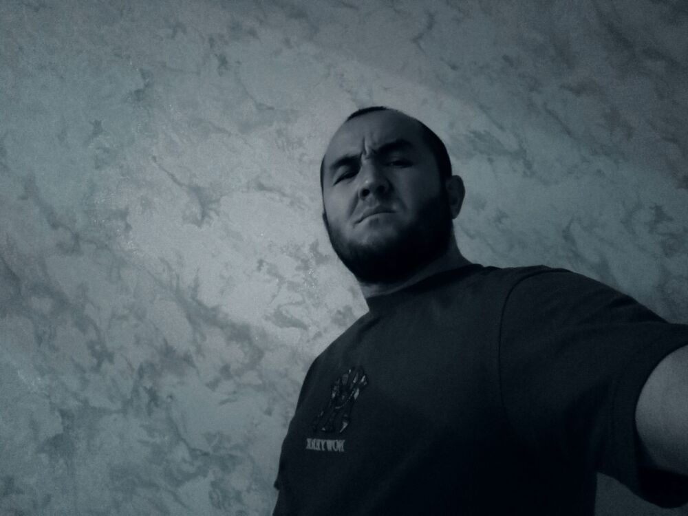  ,   Ali, 34 ,   ,   