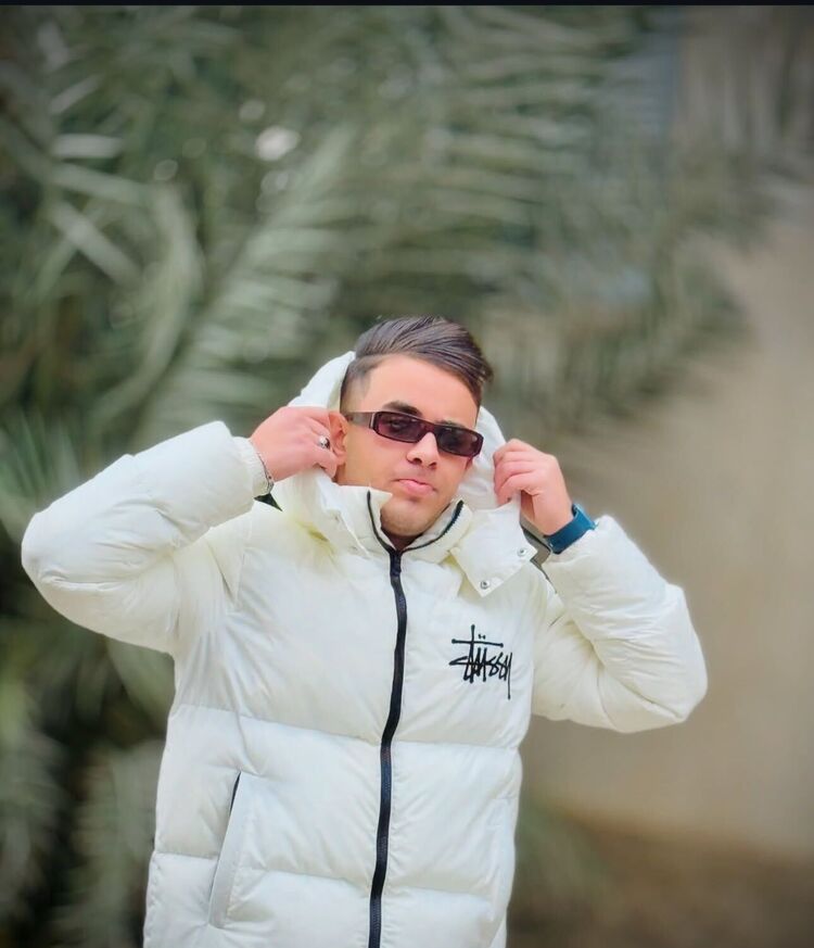  48998186  ChooBmz, 21 ,    
