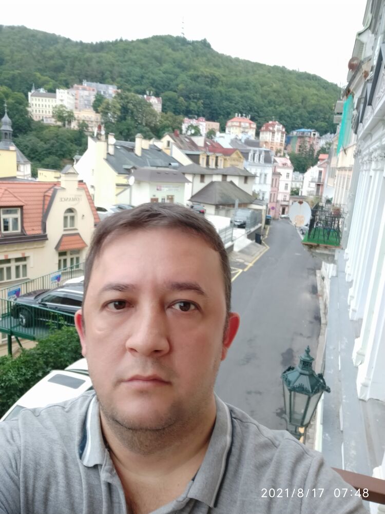  35251076  , 42 ,    Praha