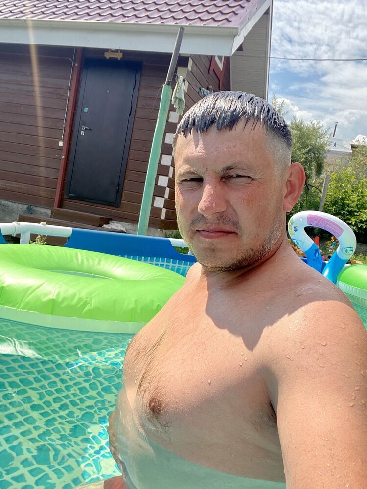  54807626  Viktor, 37 ,    