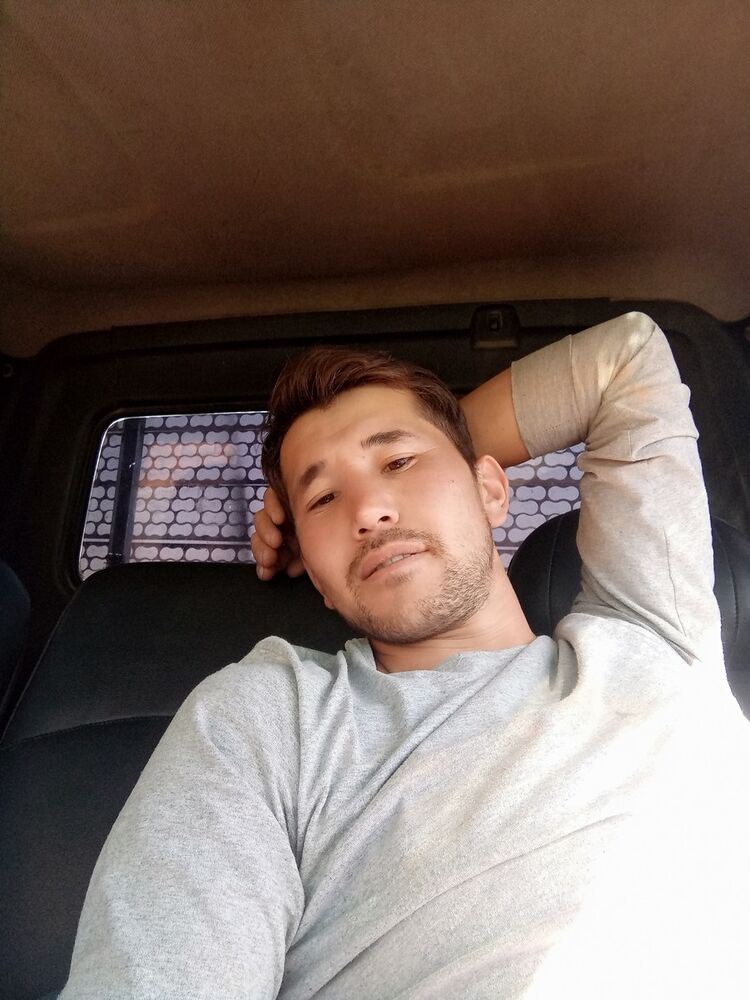  17472606  Azamat, 33 ,    