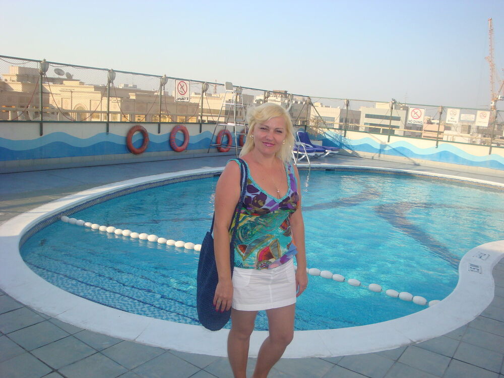  4621696  Iryna, 49 ,    