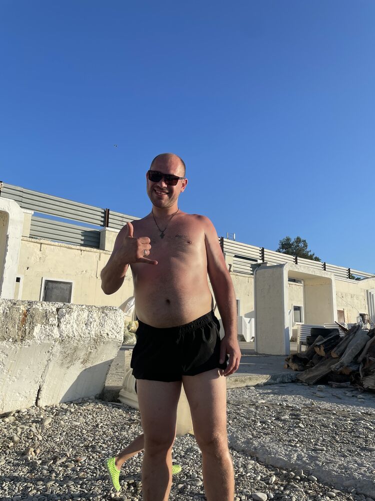  ,   AleX, 37 ,   ,   , 