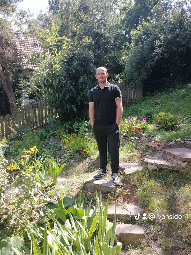  ,   Ivan, 33 ,   ,   