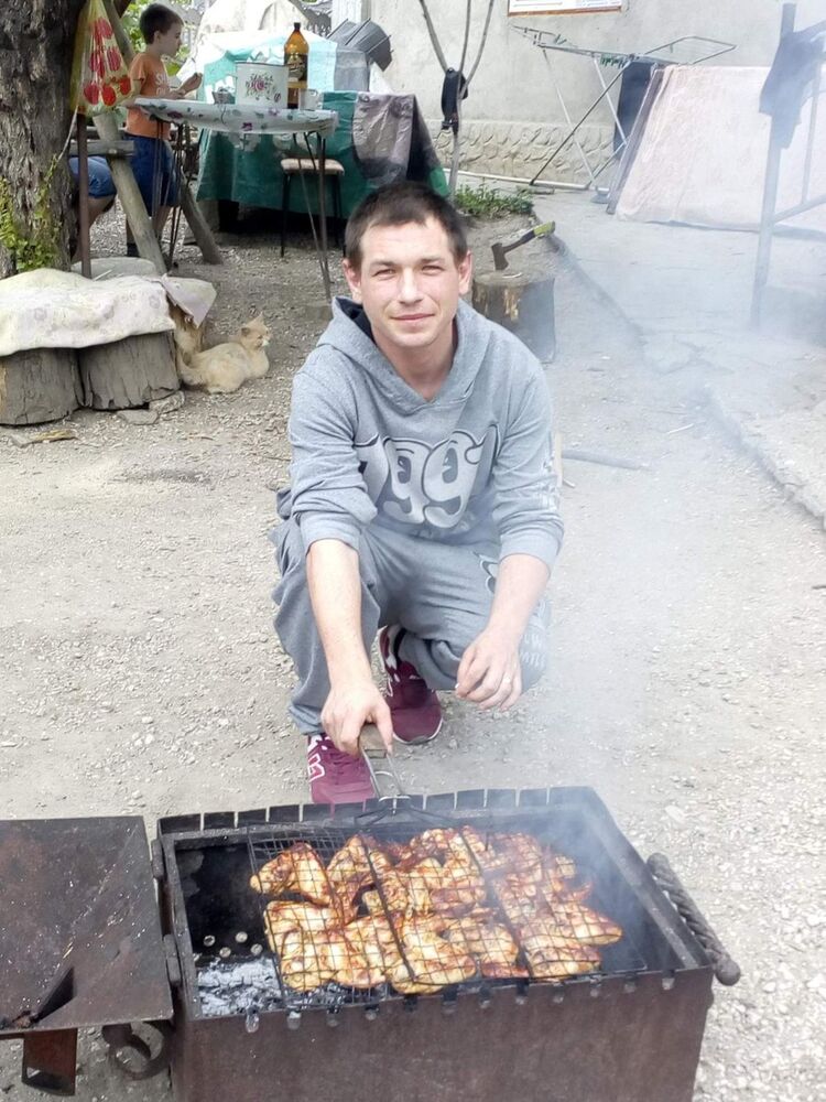  ,   Vladimir, 34 ,   