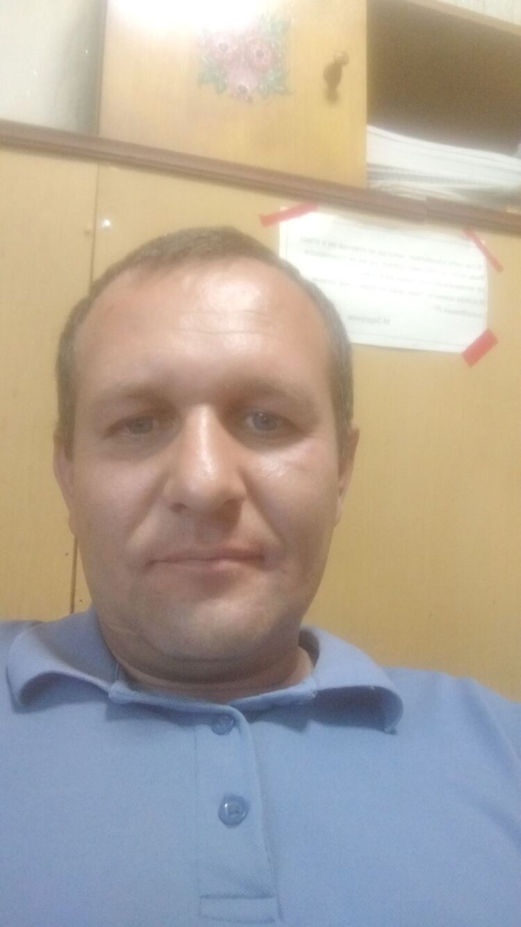  ,   Vladimir, 42 ,   ,   