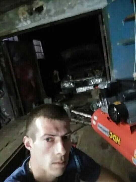  28182876  , 37 ,    