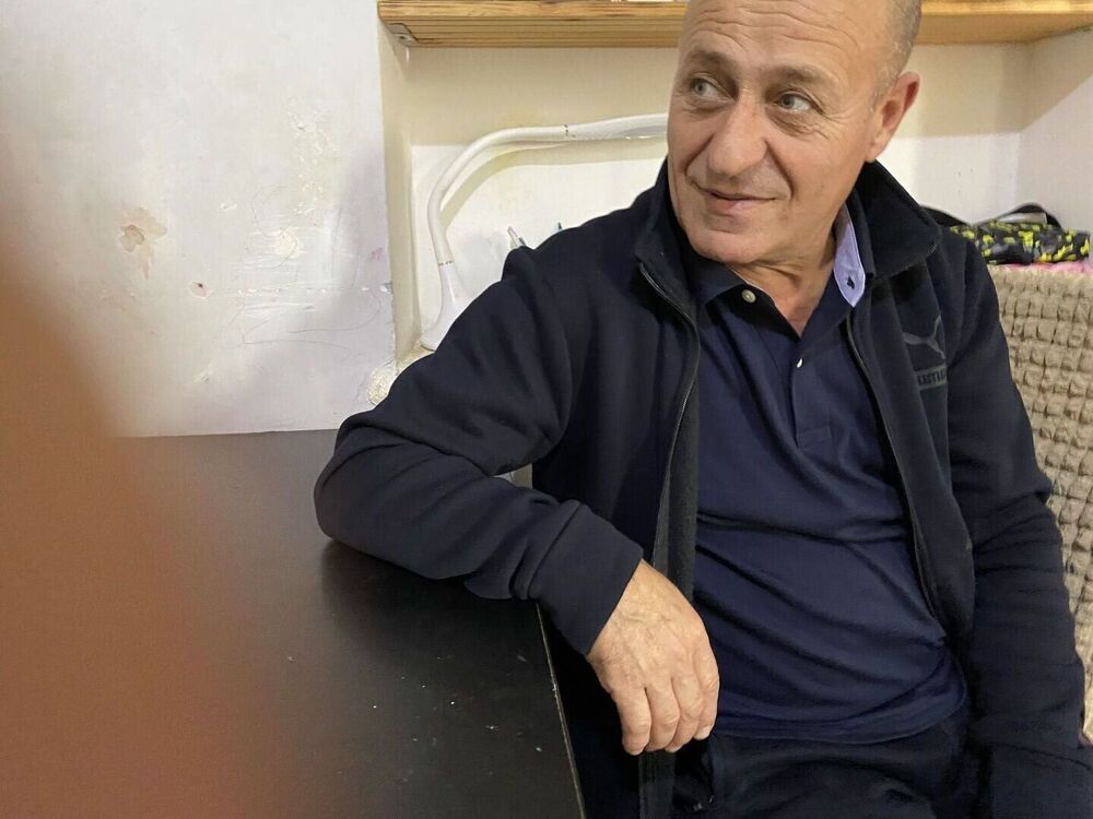  -,   , 52 ,   ,   