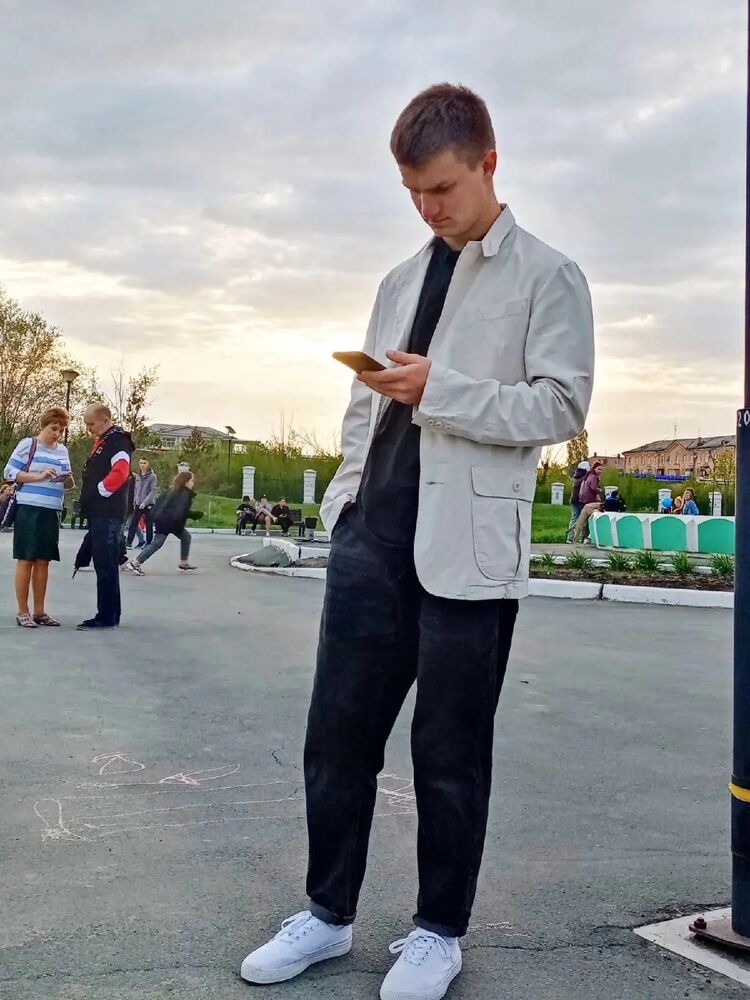  28875166  Dima, 22 ,    