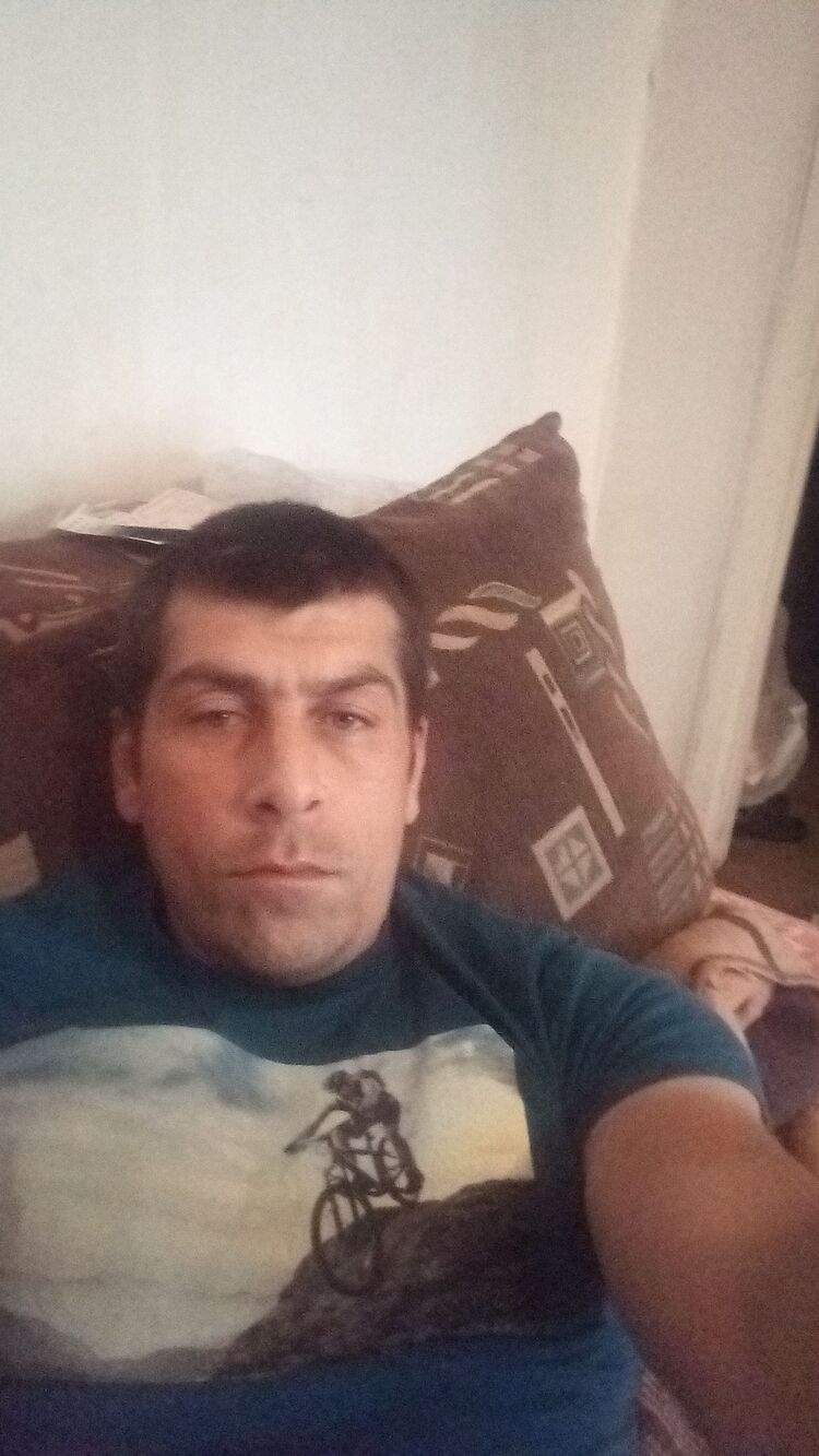  ,   Dmitry, 39 ,   c 