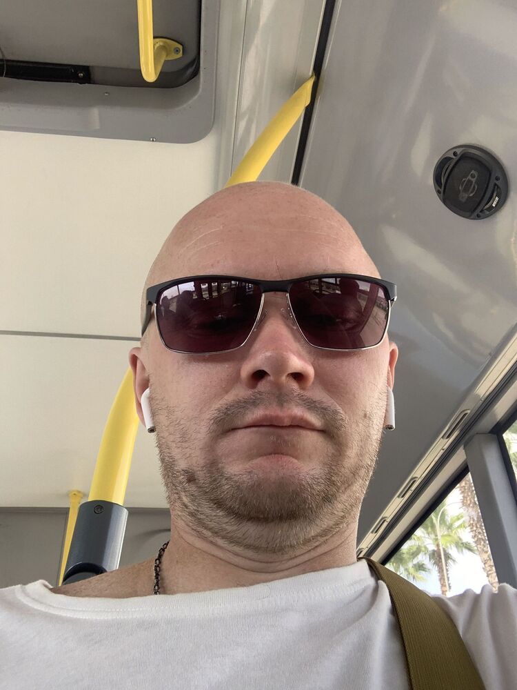  ,   Ivan, 39 ,   ,   , c 