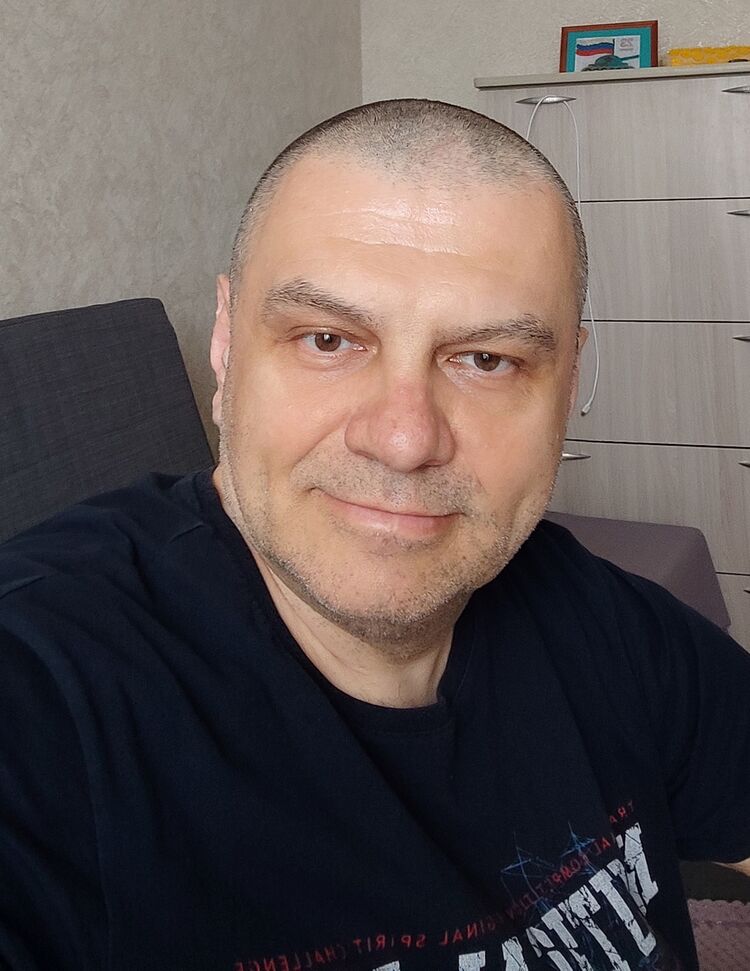  46824776  , 51 ,    