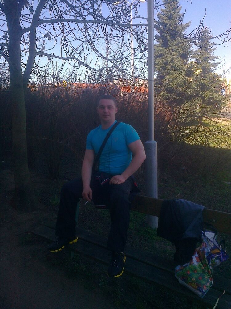  6611436  Gennadij, 38 ,    