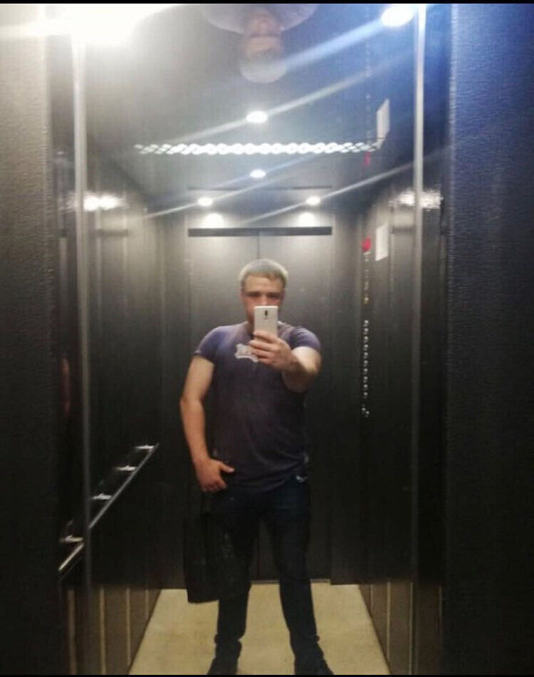  52947506  , 34 ,    