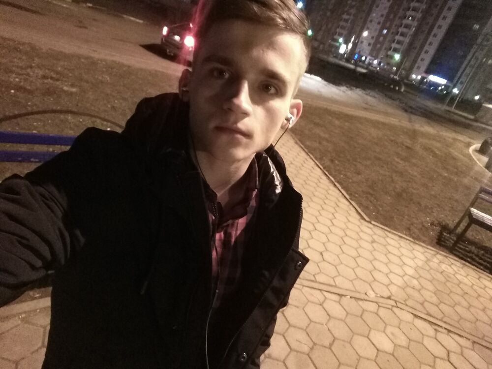  31087446  Stepan, 24 ,    