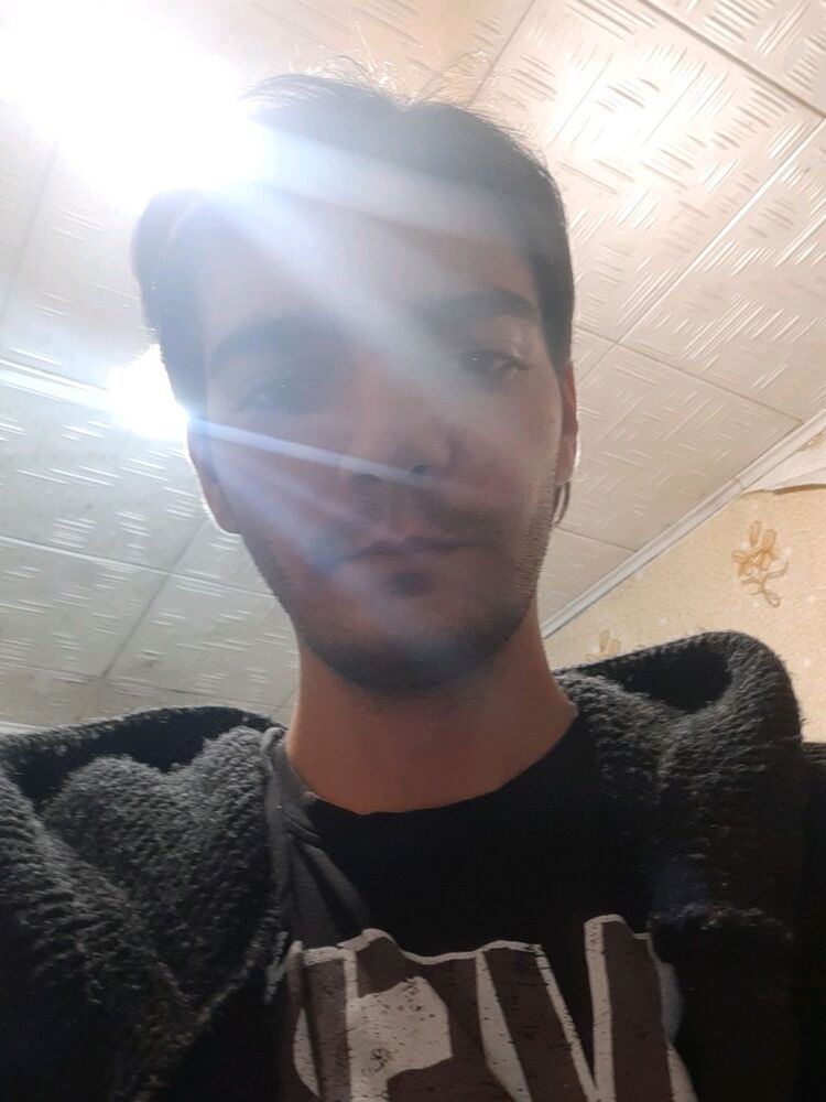  19164226  Andrei, 32 ,    