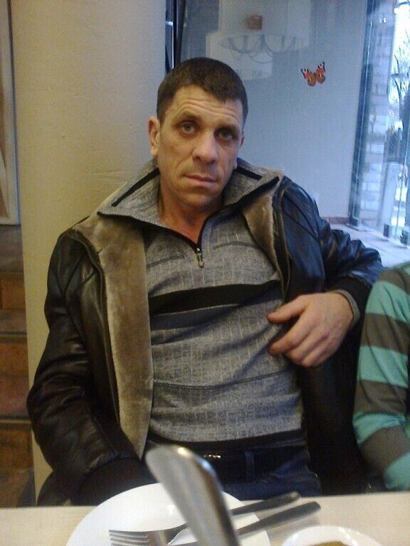  22041536  Elman, 53 ,    