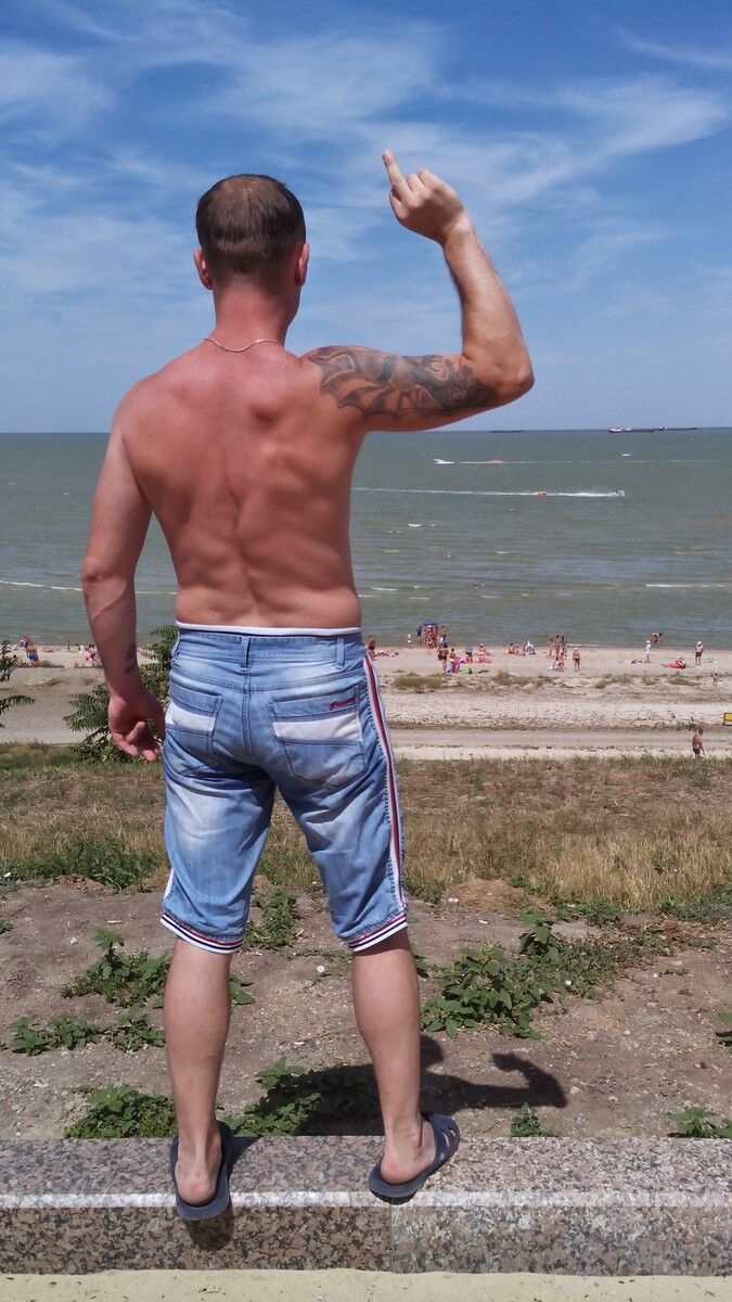  5916956  Djonik, 44 ,    