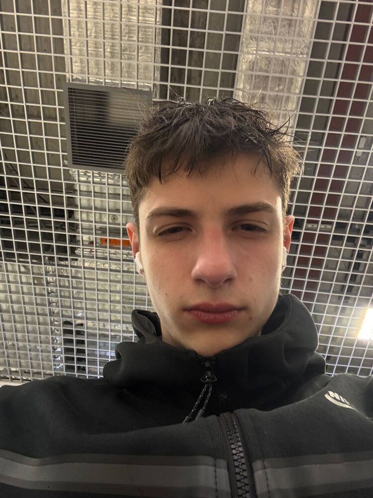  53326846  , 18 ,    -