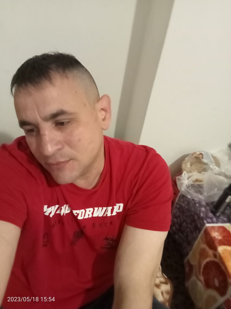  36876766  Alex, 37 ,    