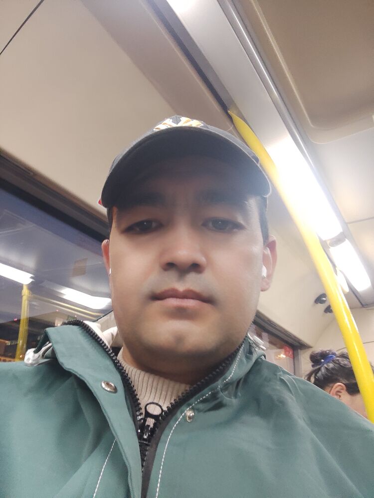  31770196  Temur, 37 ,    