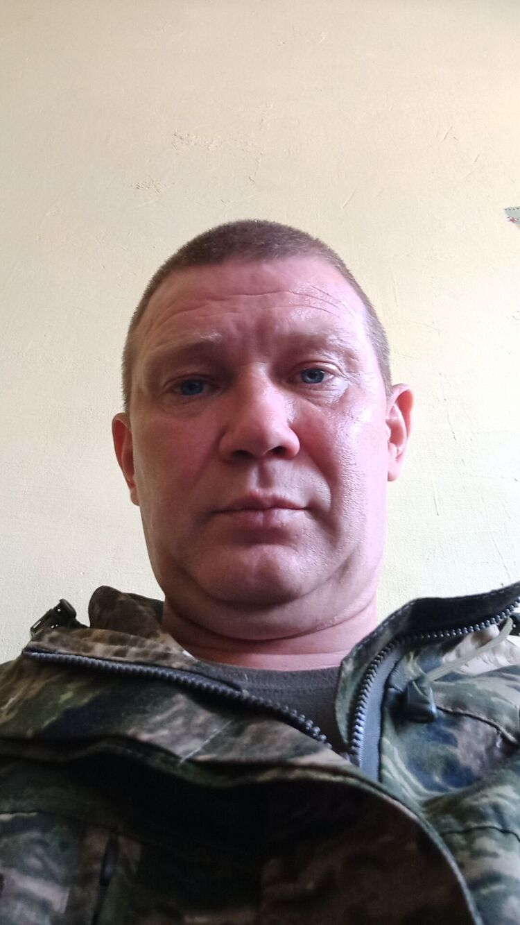  52231736  Ilya, 44 ,     
