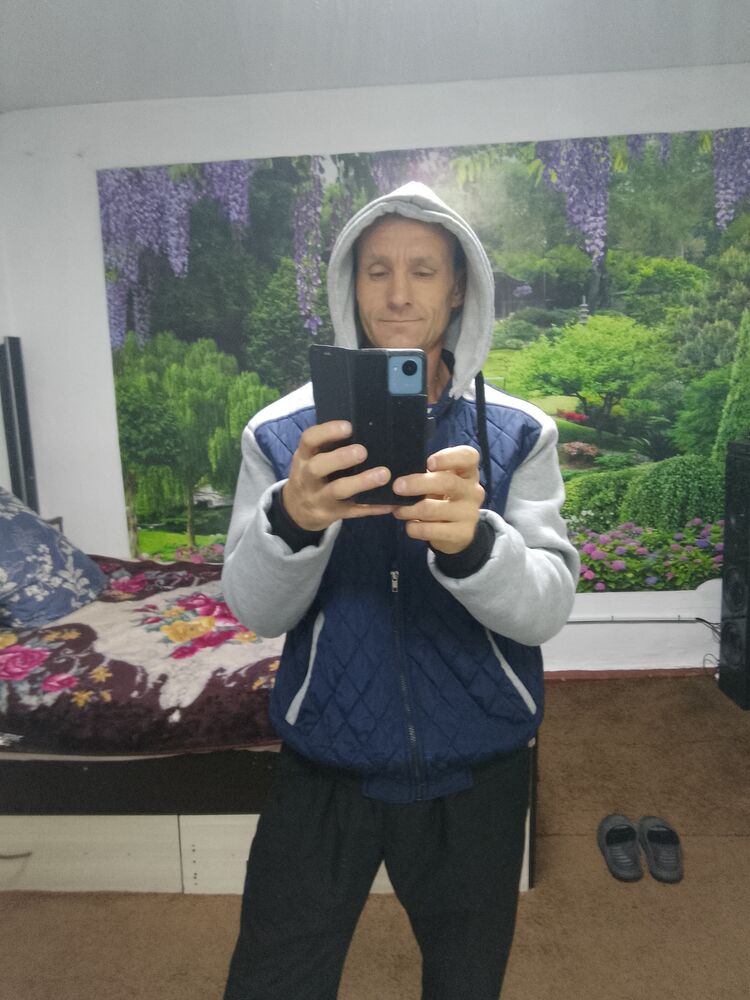  48076096  , 53 ,    