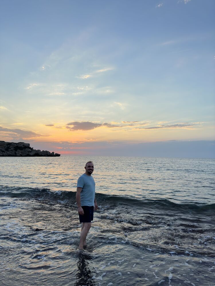  44542836  Caner, 36 ,    Nicosia