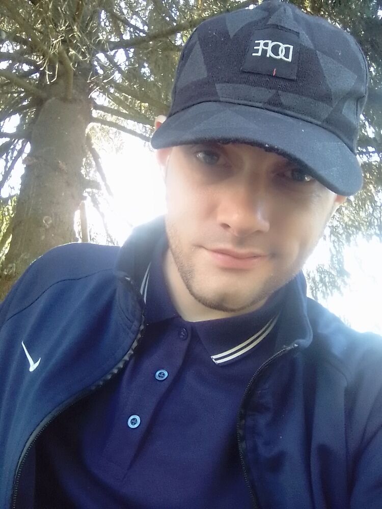  38133876  Pavel, 35 ,    -