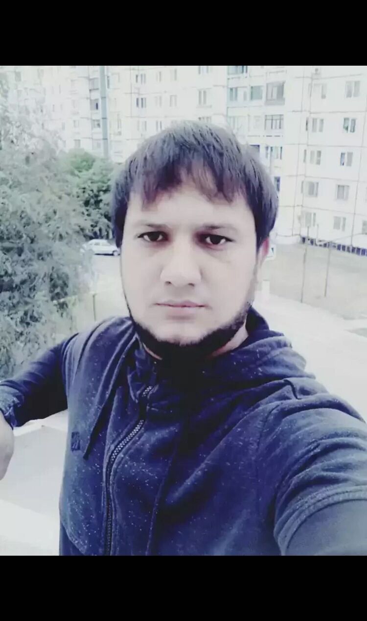  27211426  Jon, 35 ,    