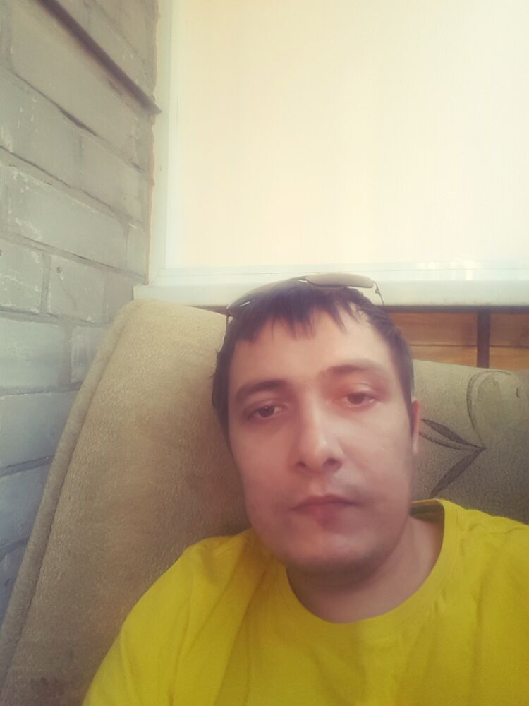  28415196  Anton, 32 ,    --