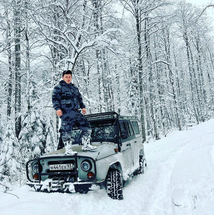  31857486  KARO, 30 ,    