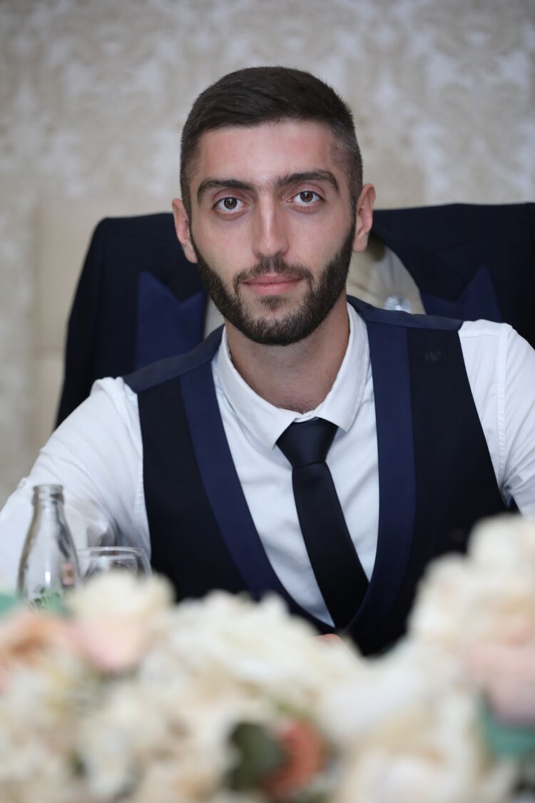  29972376  Hak, 27 ,    
