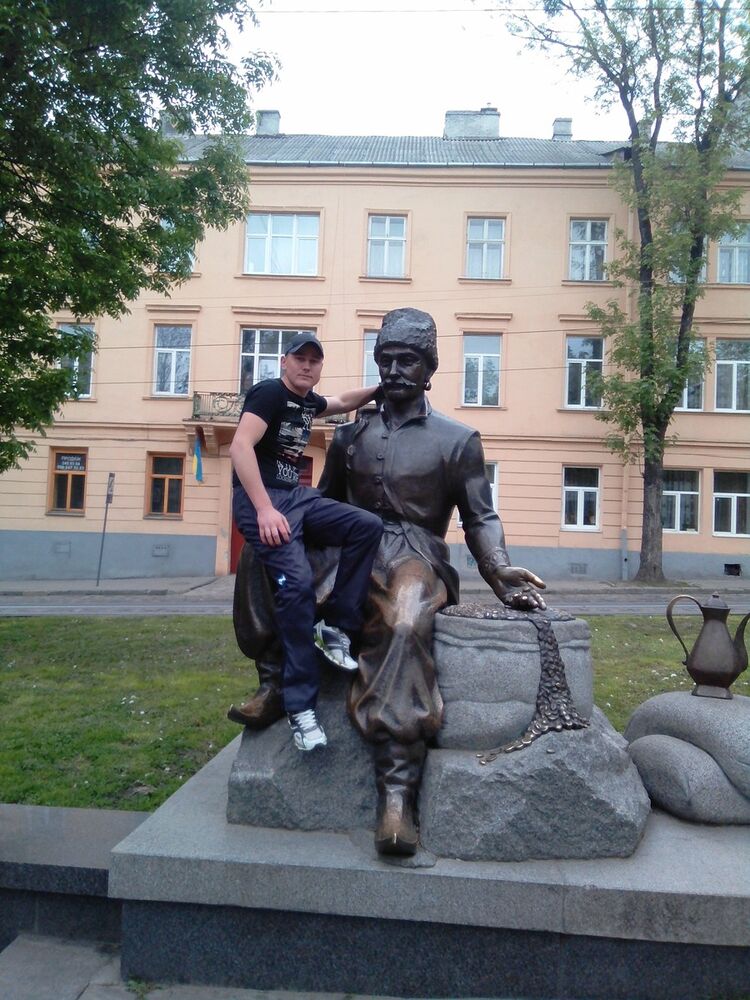  10115716  Maks, 32 ,    