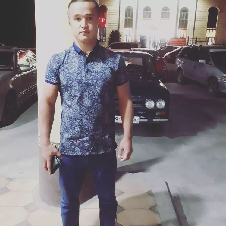  ,   Malik, 25 ,  