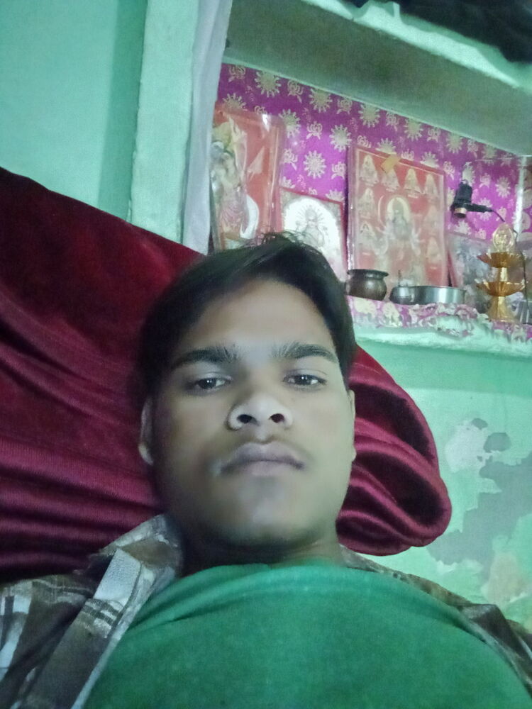  18367996  Muneesh, 27 ,    Delhi