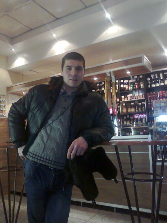  33635306  Temur, 35 ,    