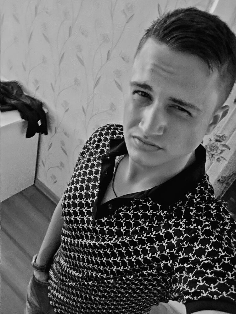  30359186  Anton, 32 ,    -