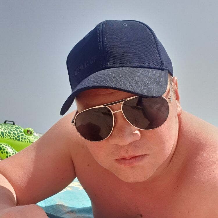  Warszawa,   Serhii, 31 ,   ,   , c 